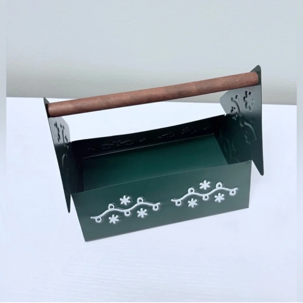 Target Bullseye Playground Christmas Green Christmas Tree Metal Caddy Basket